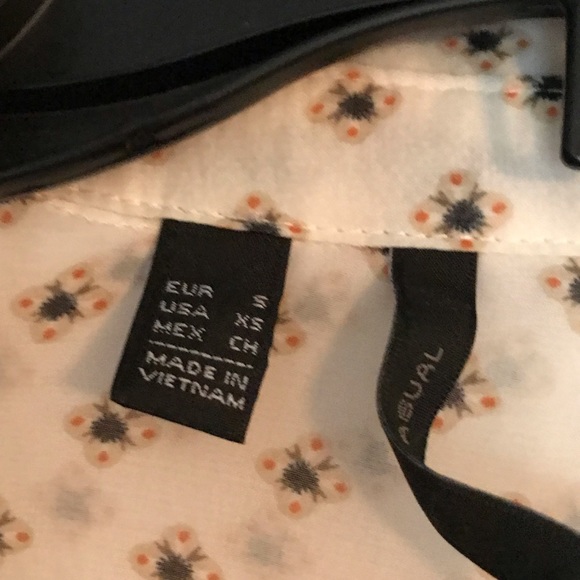 Blouse - Picture 2 of 5